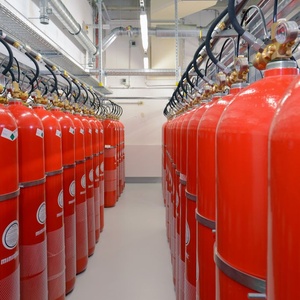 Extinguishing agent storage